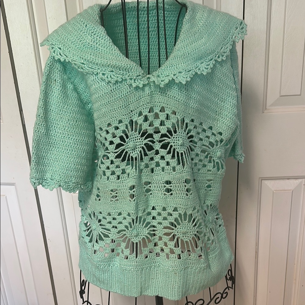 Mint Green vintage Crochet Women's size medium/large Top